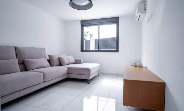 Herverkoop - 3. Vrijstaande villa - Torrevieja - Costa Blanca Zuid