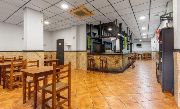 Resale - Commercial property - Torrevieja - Costa Blanca South