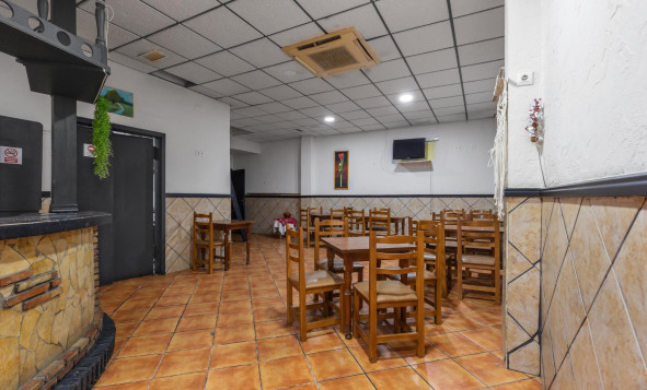 Resale - Commercial property - Torrevieja - Costa Blanca South