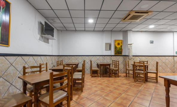 Resale - Commercial property - Torrevieja - Costa Blanca South