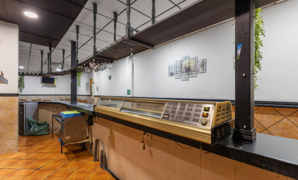 Resale - Commercial property - Torrevieja - Costa Blanca South