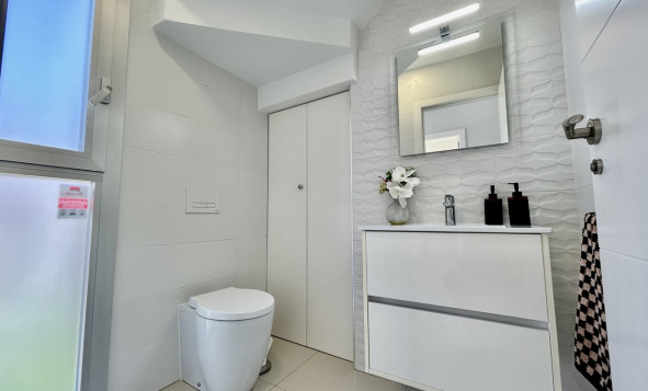 Resale - 3. Detached house - Villamartin - Costa Blanca South