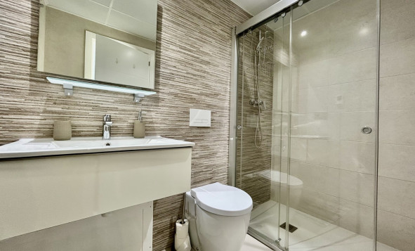 Resale - 3. Detached house - Villamartin - Costa Blanca South