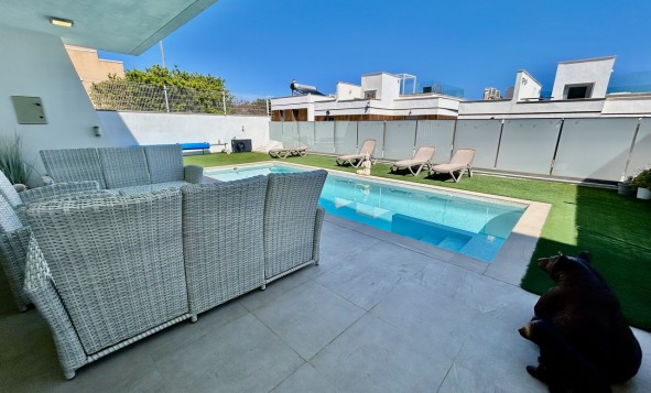 Resale - 3. Detached house - Villamartin - Costa Blanca South