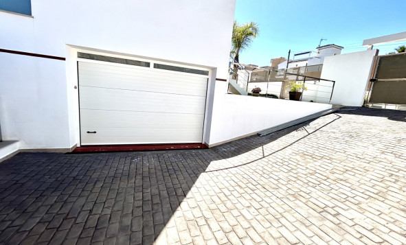 Resale - 3. Detached house - Villamartin - Costa Blanca South