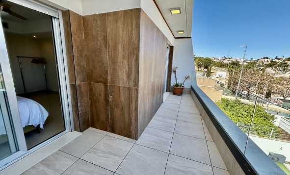 Resale - 3. Detached house - Villamartin - Costa Blanca South