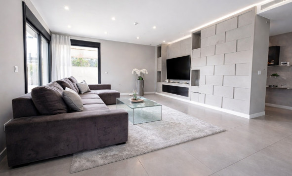 Resale - 3. Detached house - Los Balcones - Costa Blanca South