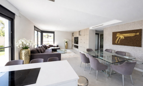 Resale - 3. Detached house - Los Balcones - Costa Blanca South