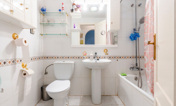 Reventa - 1. Apartamento / piso - Orihuela Costa - Costa Blanca Sur