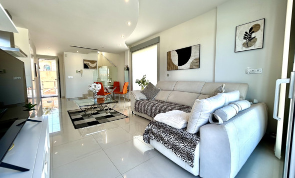 Resale - 3. Detached house - Villamartin - Costa Blanca South