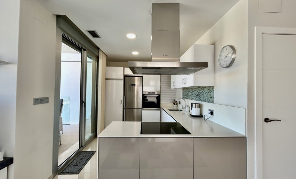 Resale - 3. Detached house - Villamartin - Costa Blanca South