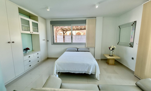 Resale - 3. Detached house - Villamartin - Costa Blanca South