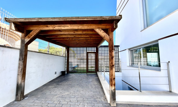 Resale - 3. Detached house - Villamartin - Costa Blanca South