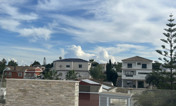 Resale - 3. Detached house - Los Balcones - Costa Blanca South