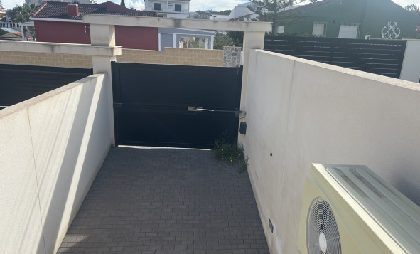 Resale - 3. Detached house - Los Balcones - Costa Blanca South