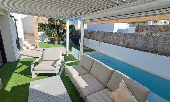 Reventa - 3. Casa indepiende - Cabo Roig - Costa Blanca Sur