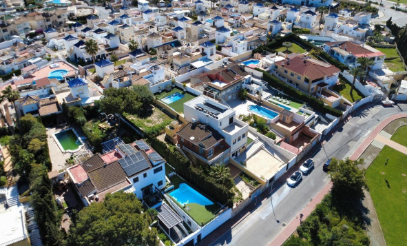 Reventa - 3. Casa indepiende - Torrevieja - Costa Blanca Sur