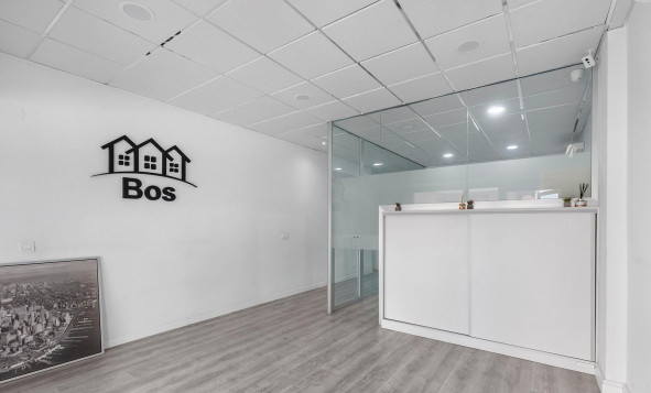 Resale - Commercial property - Torrevieja - Costa Blanca South