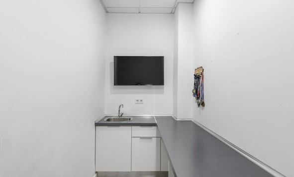 Resale - Commercial property - Torrevieja - Costa Blanca South