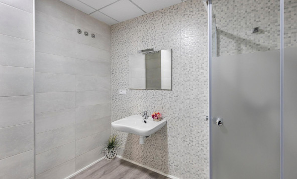 Resale - Commercial property - Torrevieja - Costa Blanca South