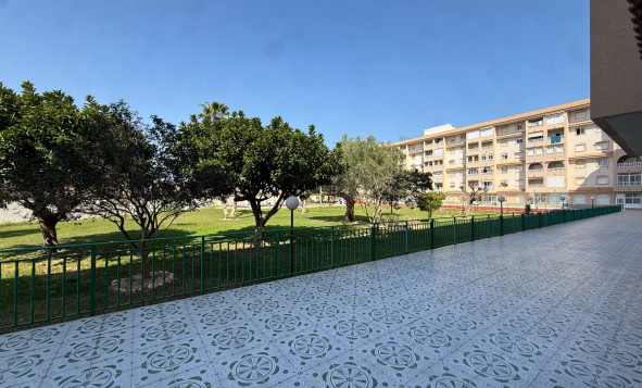 Herverkoop - 1. Appartement / flat - Torrevieja - Costa Blanca Zuid