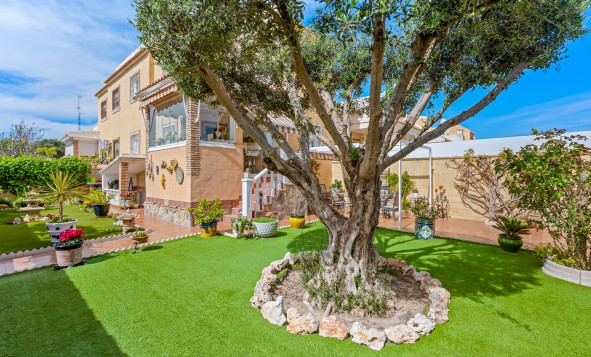 Resale - 4. Semi-detached villa - Ciudad Quesada - Costa Blanca South