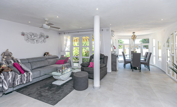 Reventa - 3. Casa indepiende - Dehesa de Campoamor - Costa Blanca Sur