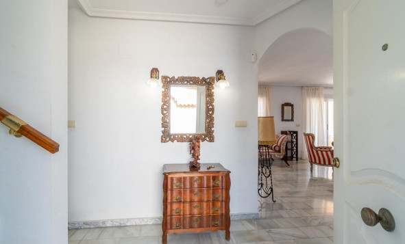 Resale - 3. Detached house - Torrevieja - Cala de cabo cervera