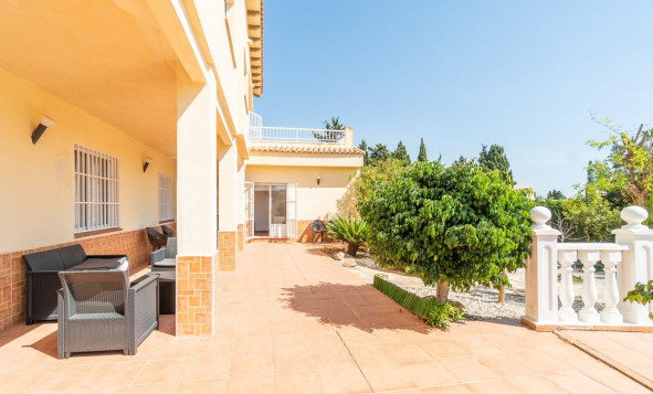 Resale - 3. Detached house - Torrevieja - Cala de cabo cervera