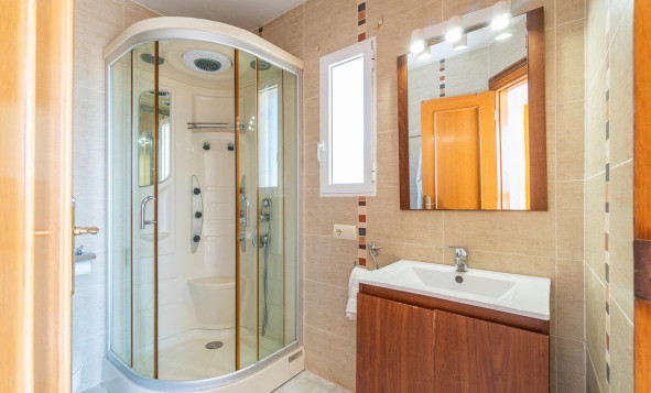 Resale - 3. Detached house - Torrevieja - Cala de cabo cervera