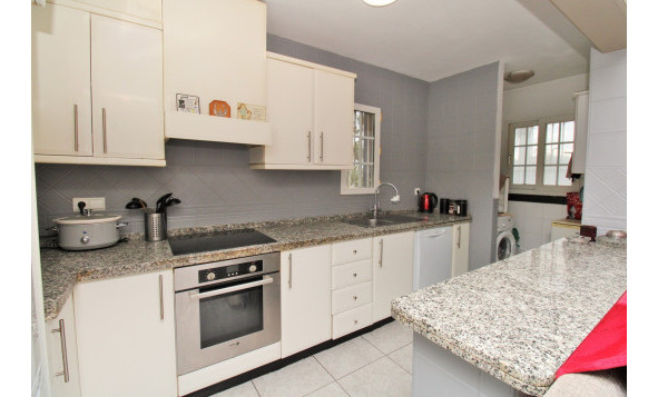 Resale - 2. Town house - Villamartin - Costa Blanca South