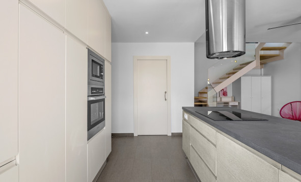 Reventa - 3. Casa indepiende - Ciudad Quesada - La Laguna