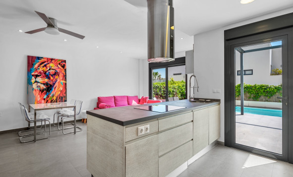 Reventa - 3. Casa indepiende - Ciudad Quesada - La Laguna