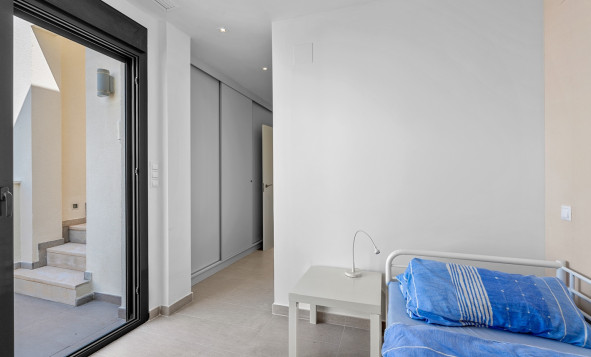 Reventa - 3. Casa indepiende - Ciudad Quesada - La Laguna