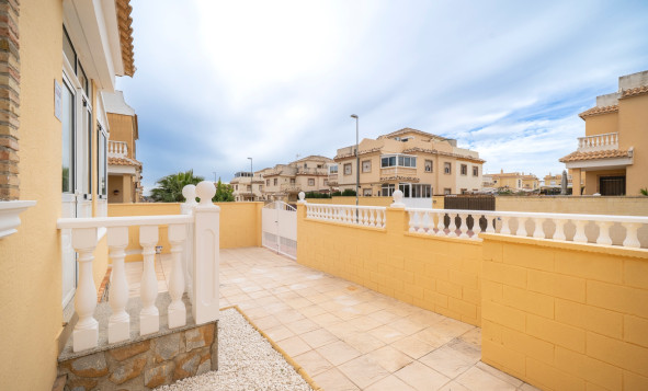 Resale - 4. Semi-detached villa - Ciudad Quesada - Costa Blanca South