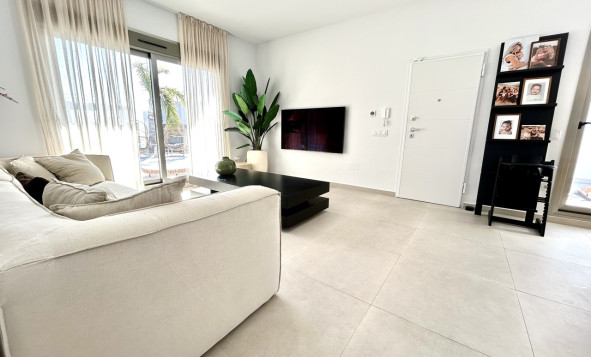 Reventa - 3. Casa indepiende - San Miguel de Salinas - Costa Blanca Sur