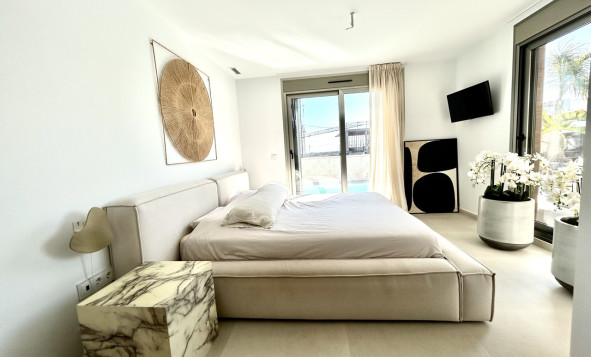 Reventa - 3. Casa indepiende - San Miguel de Salinas - Costa Blanca Sur