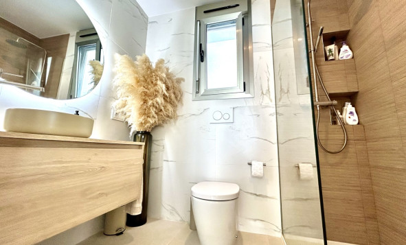 Reventa - 3. Casa indepiende - San Miguel de Salinas - Costa Blanca Sur