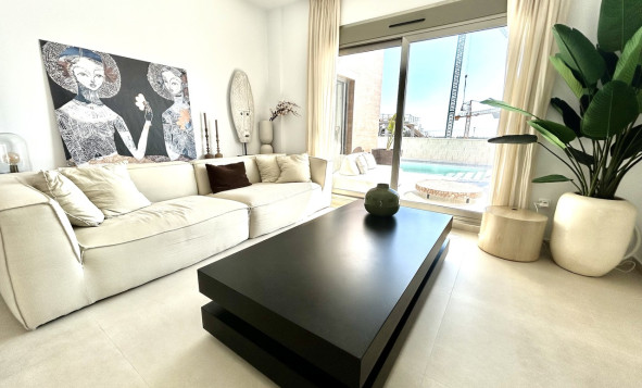 Reventa - 3. Casa indepiende - San Miguel de Salinas - Costa Blanca Sur
