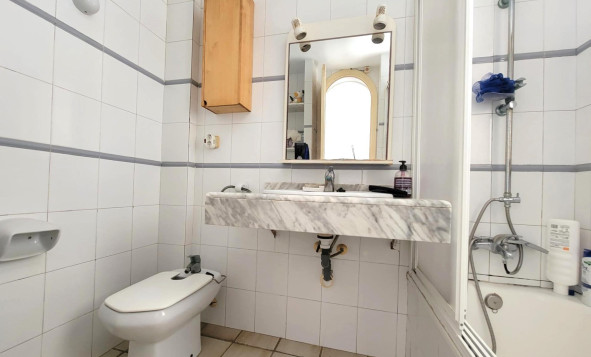 Resale - 1. Apartment / flat - Torrevieja - PLAYA DE LA MATA