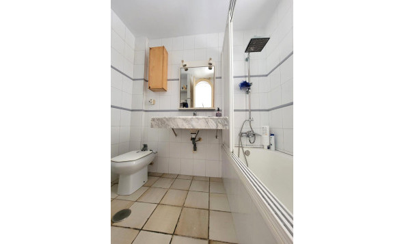 Resale - 1. Apartment / flat - Torrevieja - PLAYA DE LA MATA