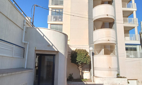 Resale - 1. Apartment / flat - Torrevieja - PLAYA DE LA MATA