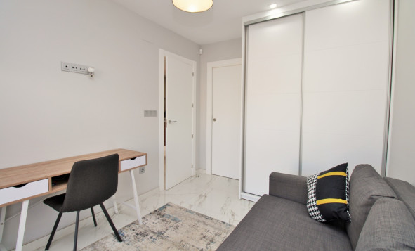 Resale - 3. Detached house - Villamartin - Costa Blanca South