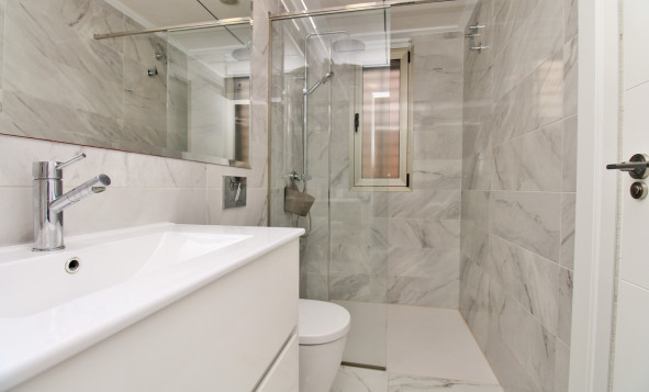 Resale - 3. Detached house - Villamartin - Costa Blanca South