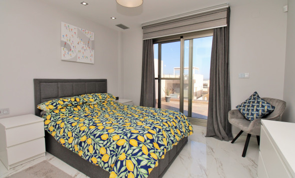 Resale - 3. Detached house - Villamartin - Costa Blanca South