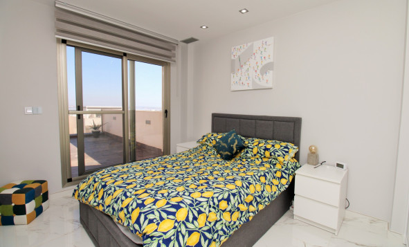 Resale - 3. Detached house - Villamartin - Costa Blanca South