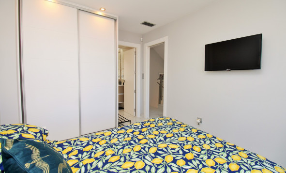 Resale - 3. Detached house - Villamartin - Costa Blanca South