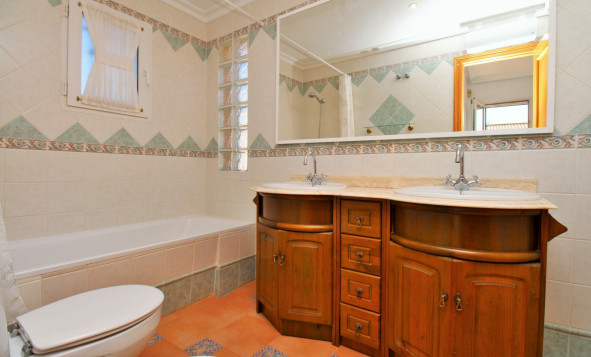 Reventa - 2. Chalet adosado - Playa Flamenca - Costa Blanca Sur