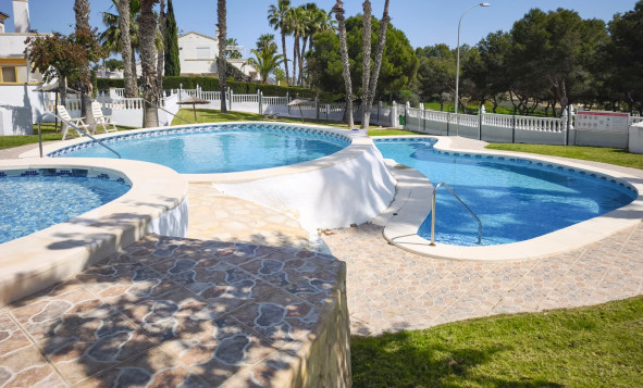 Resale - 2. Town house - Villamartin - Costa Blanca South