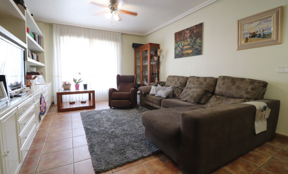 Reventa - 1. Apartamento / piso - Dolores - Dolores - Town